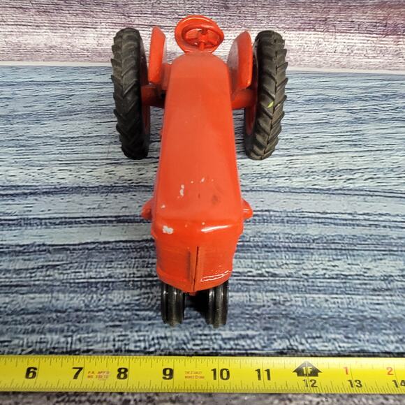 Vintage Scale Models 1/16 Scale IH Farmall die-cast n/frontend tractor red/black - Picture 9 of 10
